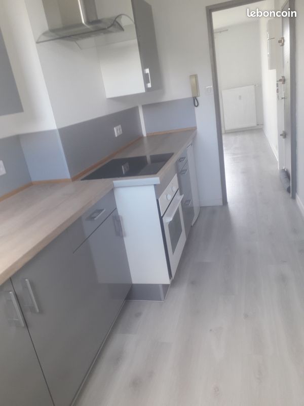 Appartement 1 pièce 32 m² · à Limoges · 32 m² · 450 €