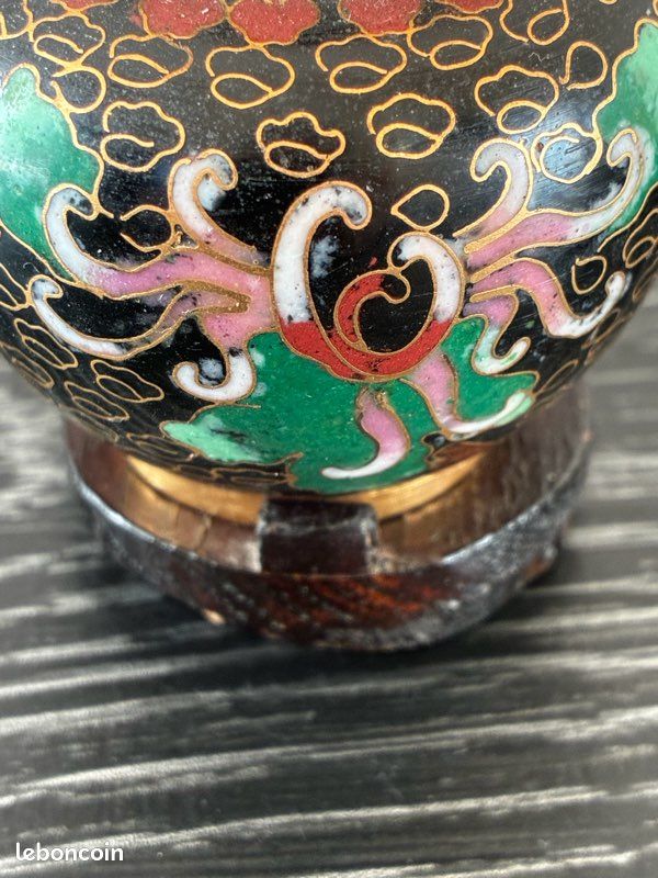 Un petit pot en émail cloisonné Chinois artisanat traditionnel vintage au milieu du XXe siècle décoration (image 3)