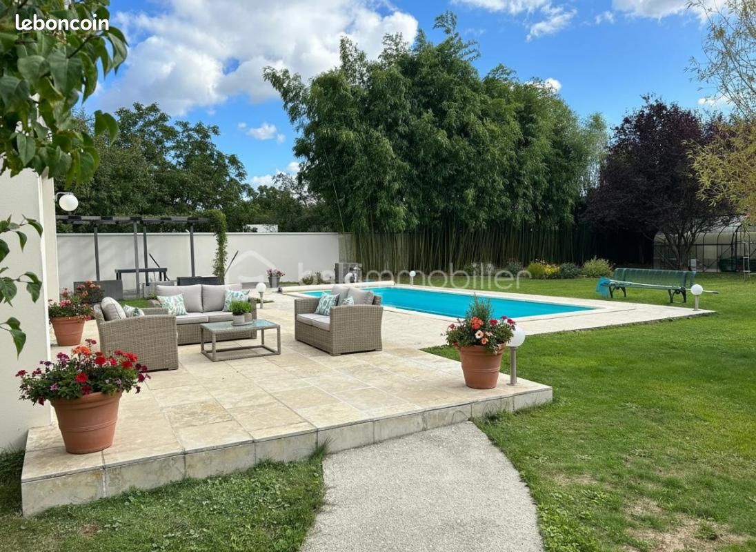 Maison 8 pièces 205 m² (image 2)