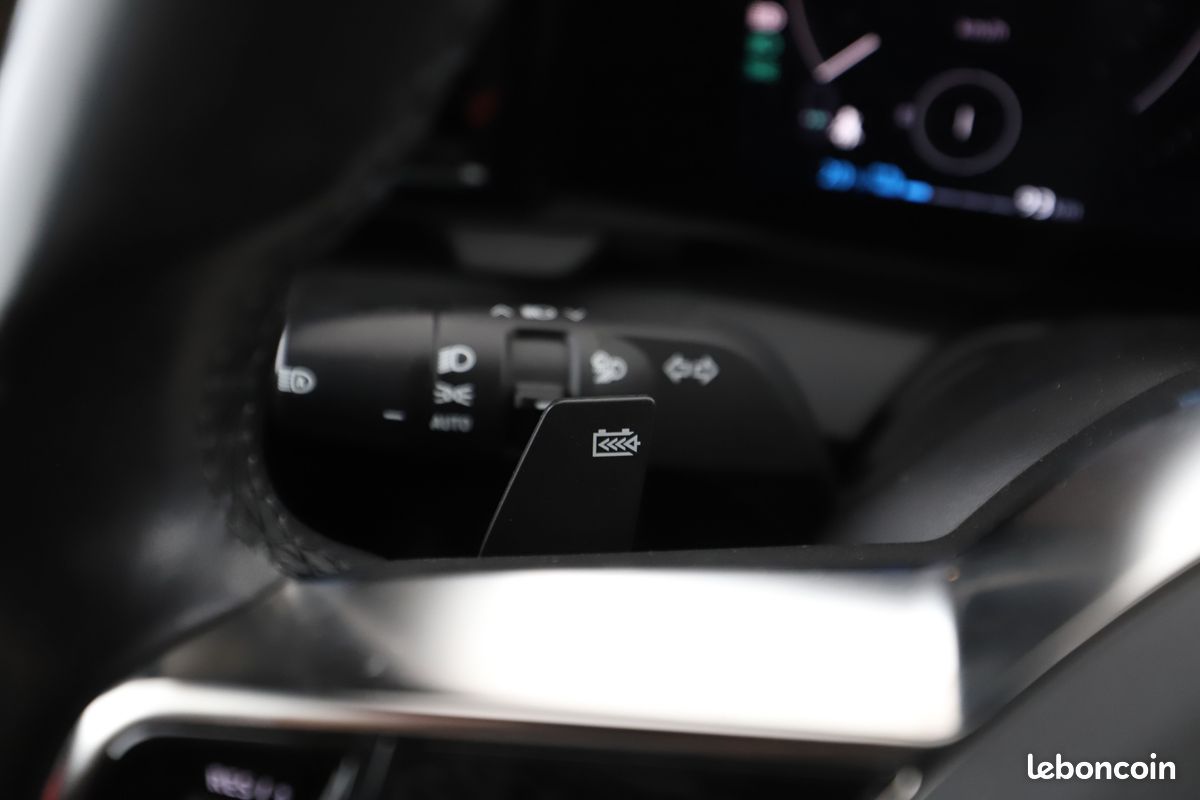 Renault Mégane E-Tech E-Tech EV60 Super Charge Iconic 220 ch (image 17)