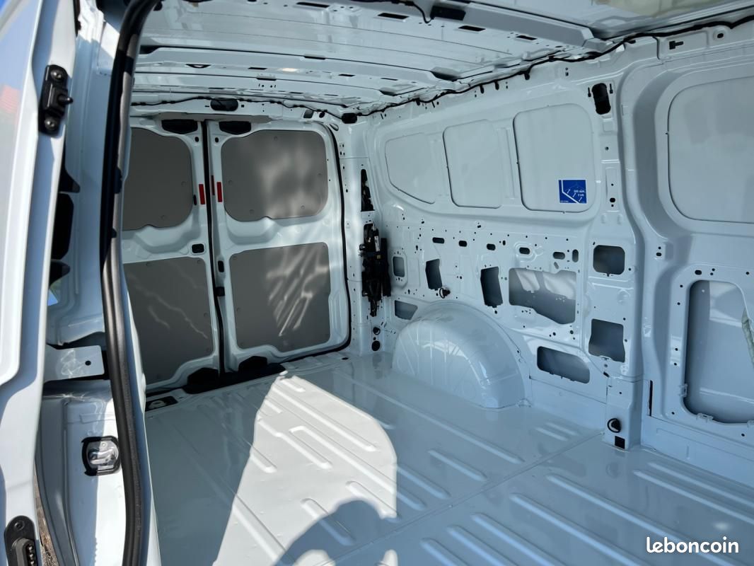 Ford Transit Custom II (2) FOURGON 2.0 ECOBLUE 136CH TREND L2H1 280 (image 21)