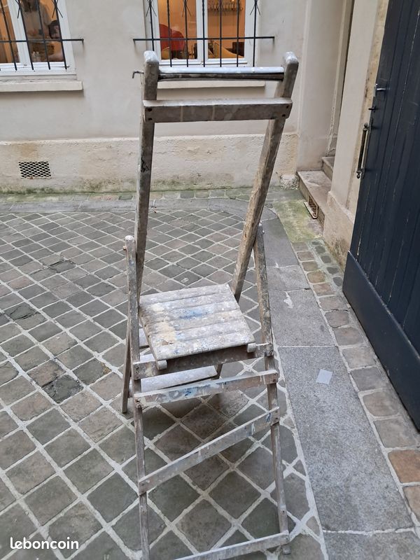Escabeau en bois (image 3)