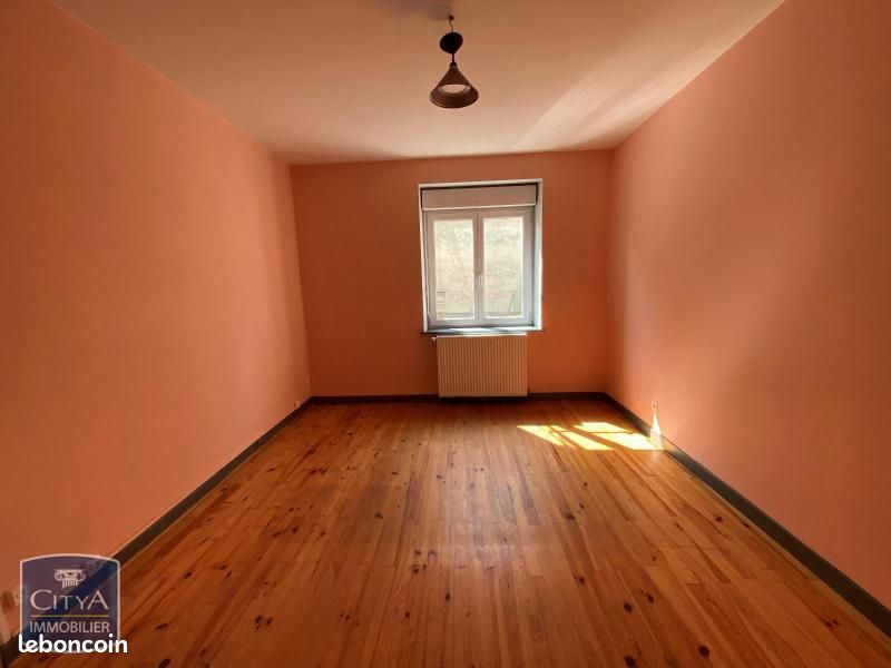 Appartement 2 pièces 38 m² · à Saint-Romain-Lachalm · 38 m² · 412 €