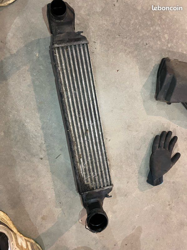 Echangeur turbo bmw 320d e46 2003 (image 1)