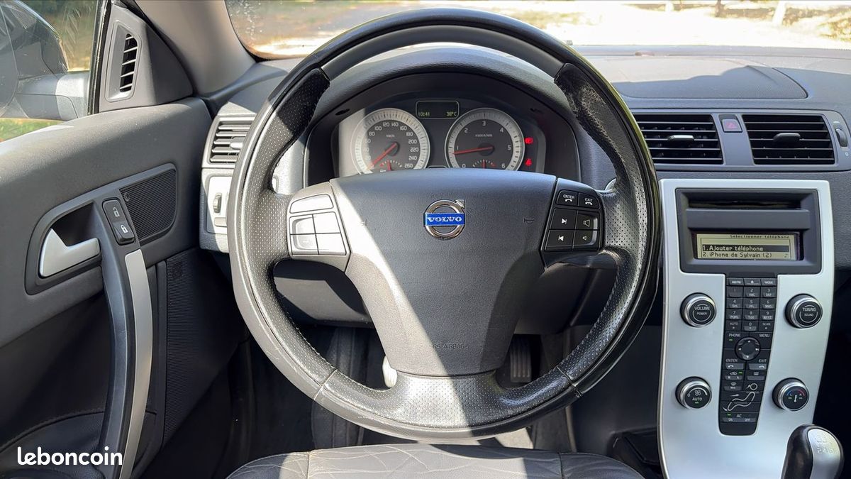 Volvo C70 Cabriolet 2.0 D3 150 Cote Ouest (image 24)