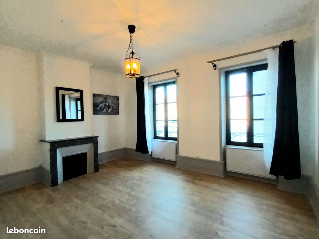 Appartement 1 pièce 30 m² · à Riom · 30 m² · 450 €/mois