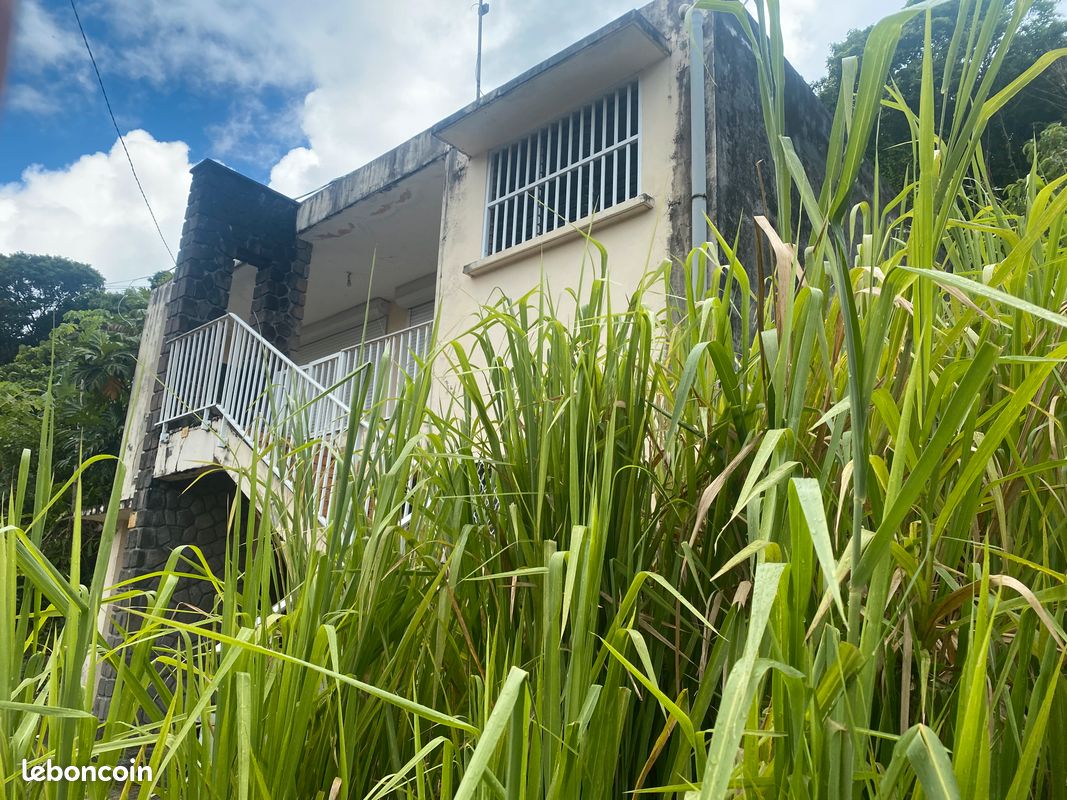 Maison 5 pièces 200 m² · à Morne-À-l'Eau · 200 m² · 160 000 €