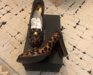 Escarpins Vintage Dolce & Gabbana En Daim – Taille 38 (US 7.5), Talon 4 Pouces – Occasion Excellent état