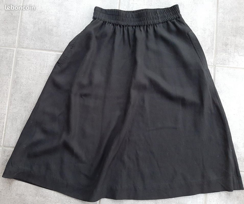 Jupe noire Bizbee taille S (image 1)