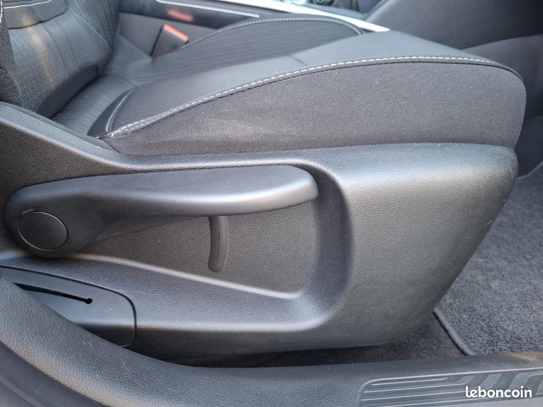 Renault megane 1.2 tce 100 energy limited (image 24)