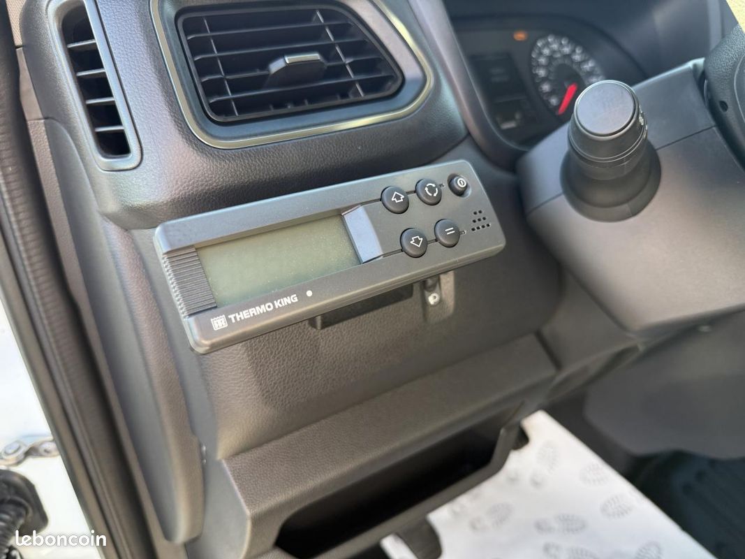 RENAULT MASTER F3500 L2H2 2.3 Blue dCi - 150 Frigorifique négatif Thermoking V300 Max (image 18)