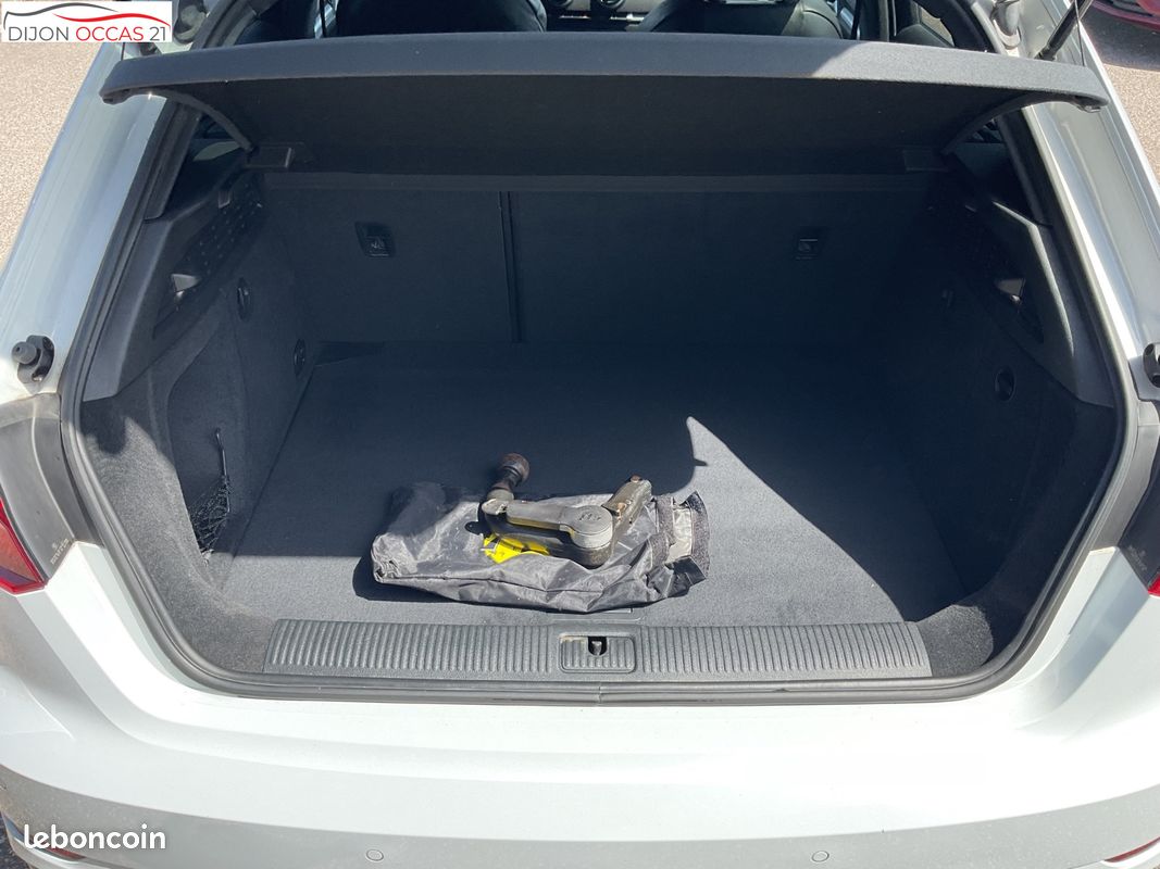 AUDI A3 SPORTBACK 2.0 TFSI 190 S tronic 7 Quattro S Line (image 11)