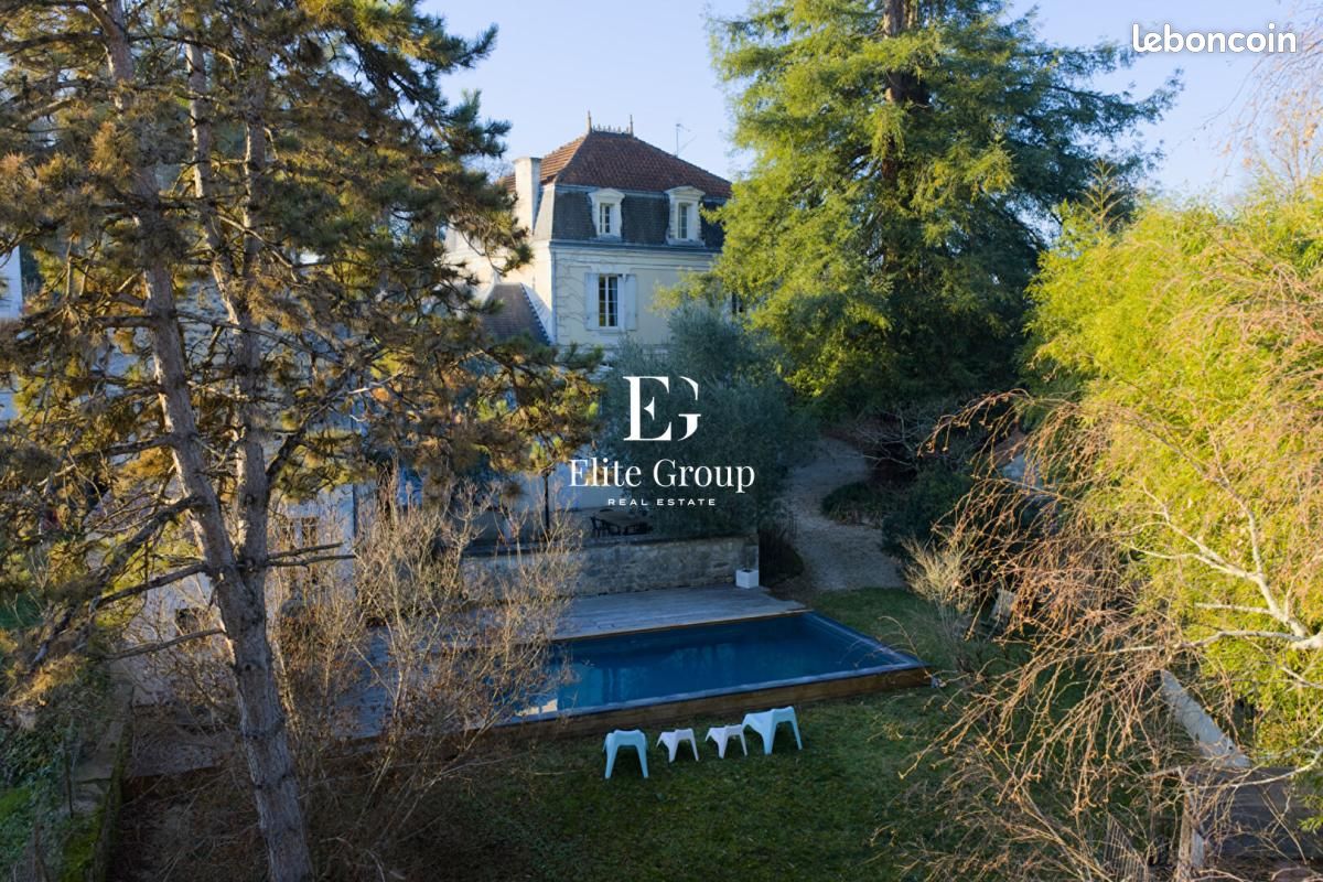 Maison 11 pièces 172 m² · à Touvre · 172 m² · 469 900 €