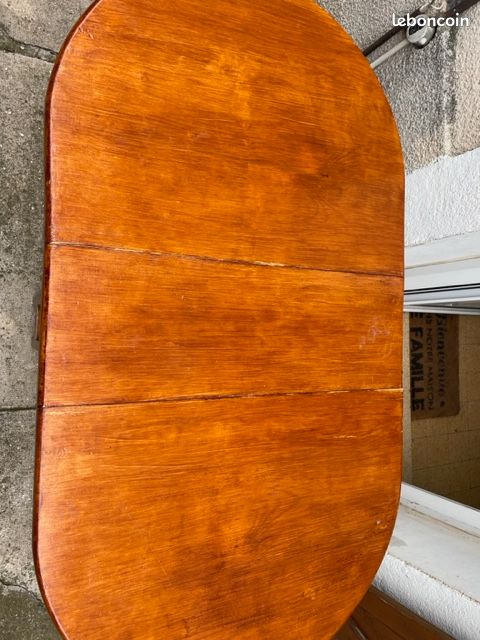 Table de cuisine en bois massif (image 3)