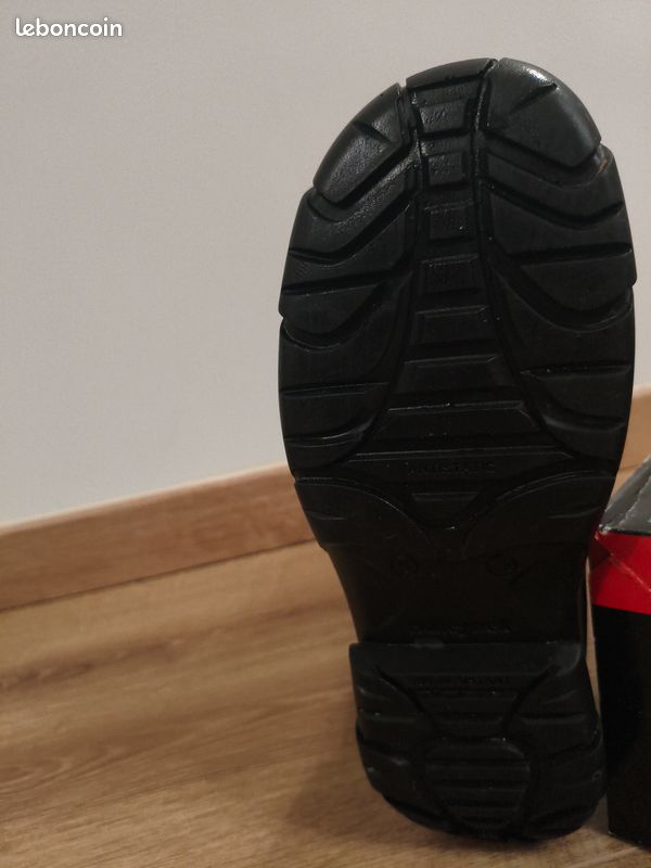 Paire de bottes chaussures sécurité fourrées honeywell bacou silvex s3 ci src (image 4)