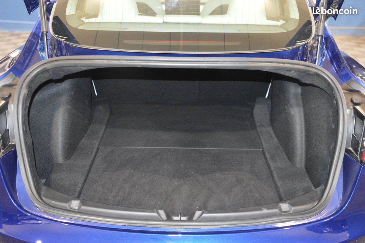 TESLA MODEL 3 LONG RANGE DUAL MOTOR AWD 75KWH (441CH)-54.685km-1ère Main-Toit Panoramique-Autopilot-Sièges Chauffants AV/AR-Caméra-Intérieur Premium Noir/Blanc-Jantes 18"-Garantie 6 Mois (image 15)