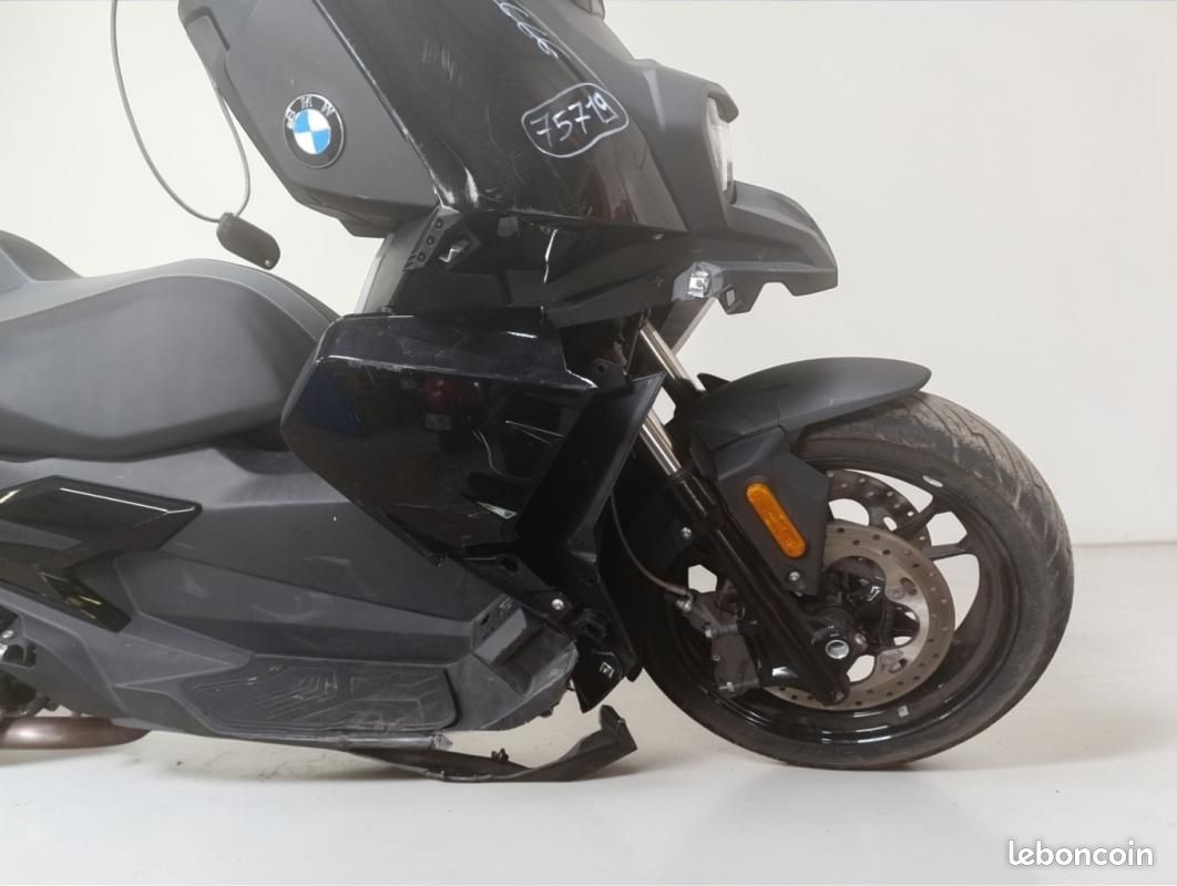 BMW C 400 X ACCIDENTE RSV 350 cm3 (image 9)