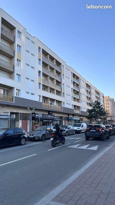 Appartement 6 pièces 90 m² · à Neuilly-sur-Marne · 90 m² · 450 €/mois