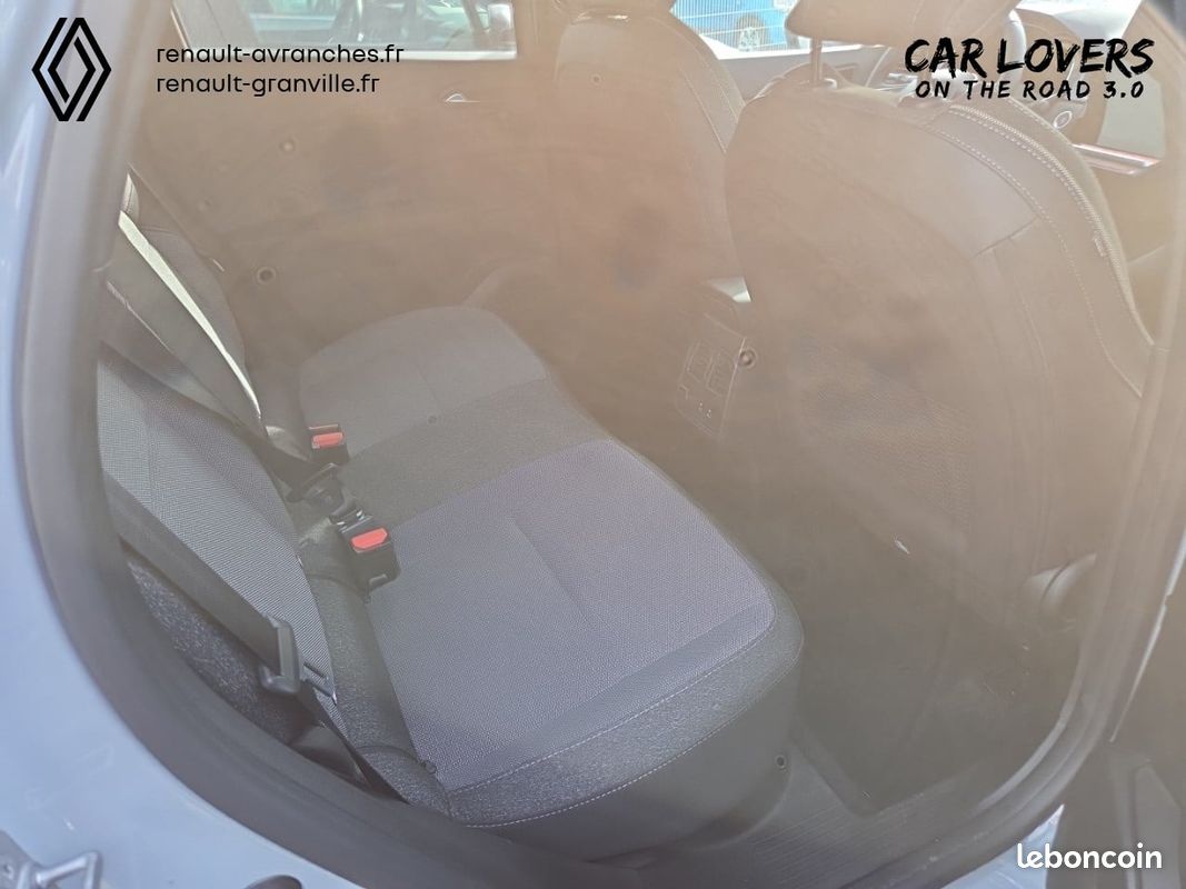 RENAULT Captur TCe 90 ch Techno (image 25)