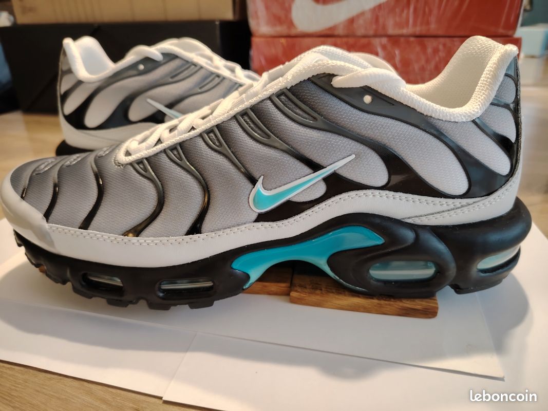 Grey Air Max 95 NiÃ±o Nike Air Max 95 Vapor Green HM0622-001 - Main Image