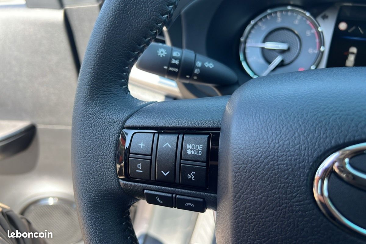 Toyota Hilux 2.8 D4-D 204 BVA EXECUTIVE 4PL (image 8)