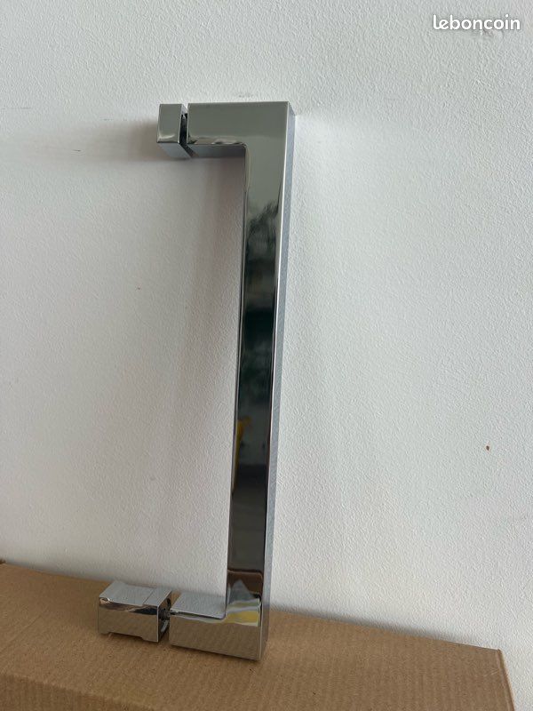 Poignée de porte de douche (image 1)