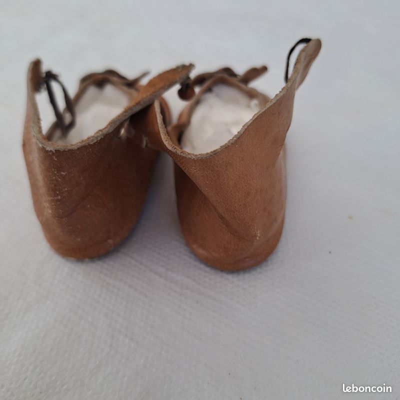 Chaussures Noir Et Blanc Pour Poupées Ou Poupon 40 Cm (lot Neuf, Taille 10 Cm) Chaussures Poupée 40 Cm