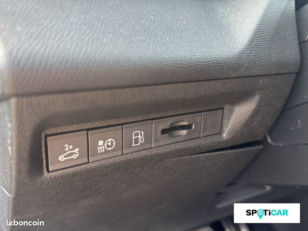 PEUGEOT 408 PHEV 225 e-EAT8 GT (image 22)