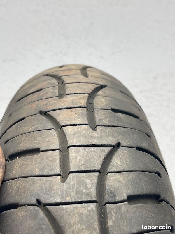 Pneu avant Michelin pilot road 4 2CT 120/70 ZR17 120 70 17 zr (image 3)