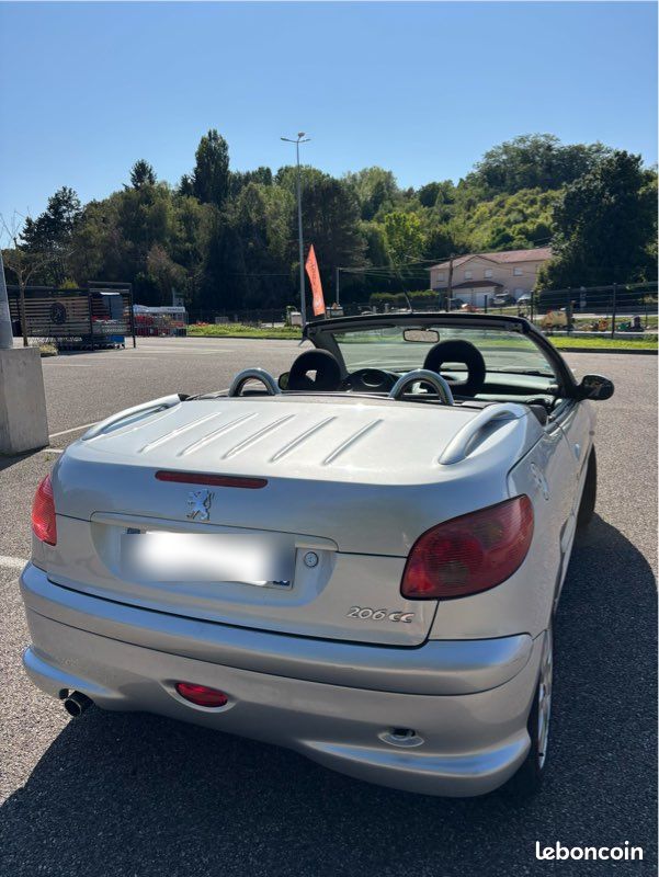 Peugeot 206 CC 1.6 16V 110 CH de 2003 (image 2)
