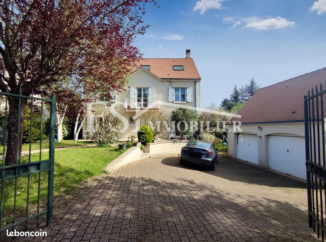 Maison 9 pièces 184 m² · à Montlignon · 184 m² · 725 000 €