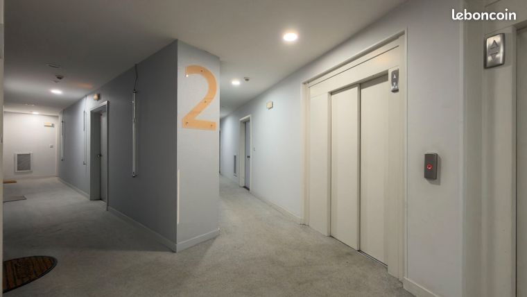 Studio 1 pièce 25 m² — 9