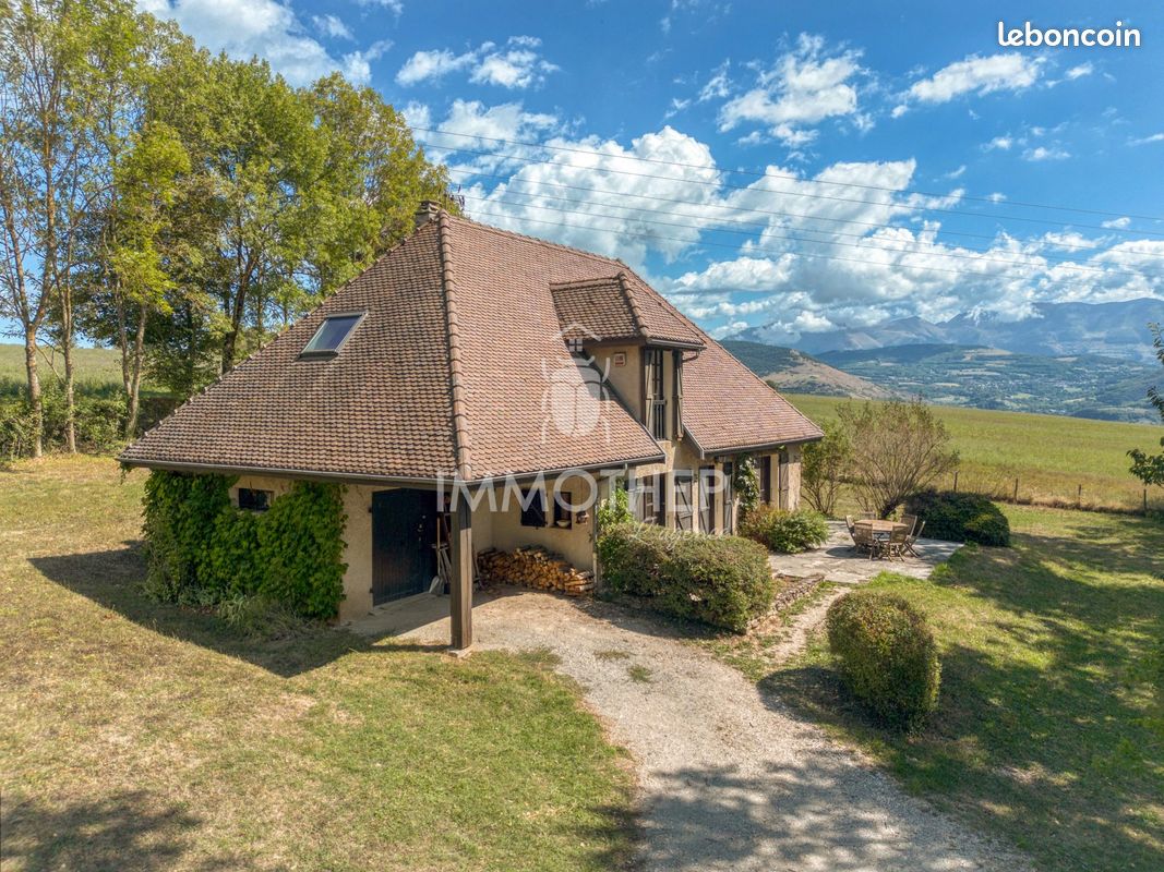 Maison 4 pièces 126 m² · à Sinard · 126 m² · 370 000 €