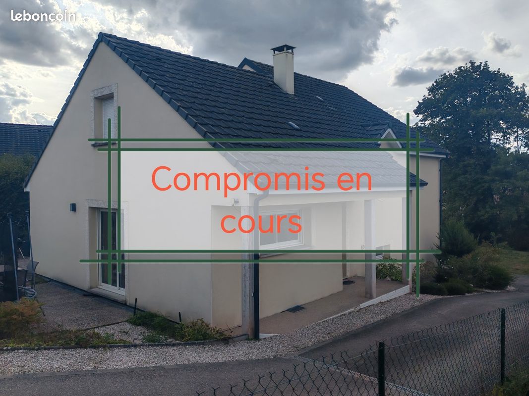Maison 5 pièces 112 m² · à Charmes · 112 m² · 240 000 €