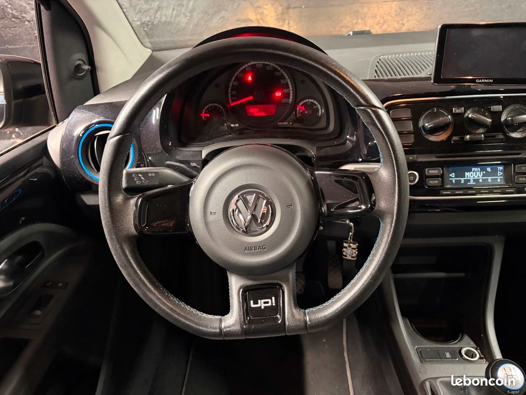VOLKSWAGEN UP Up 1.0 75 BlueMotion Technology Up Série Cup 6080 (image 19)