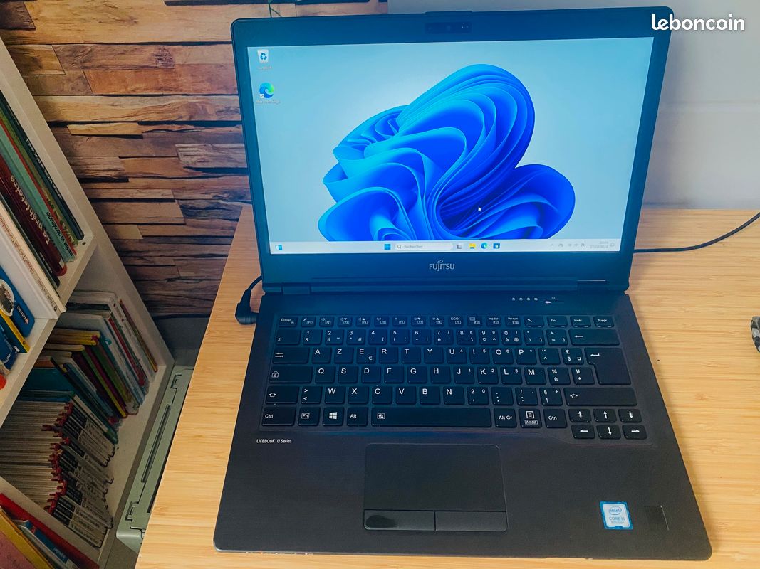 PC Portable Fujitsu U749 corei5-8Go-SSD256 (image 1)