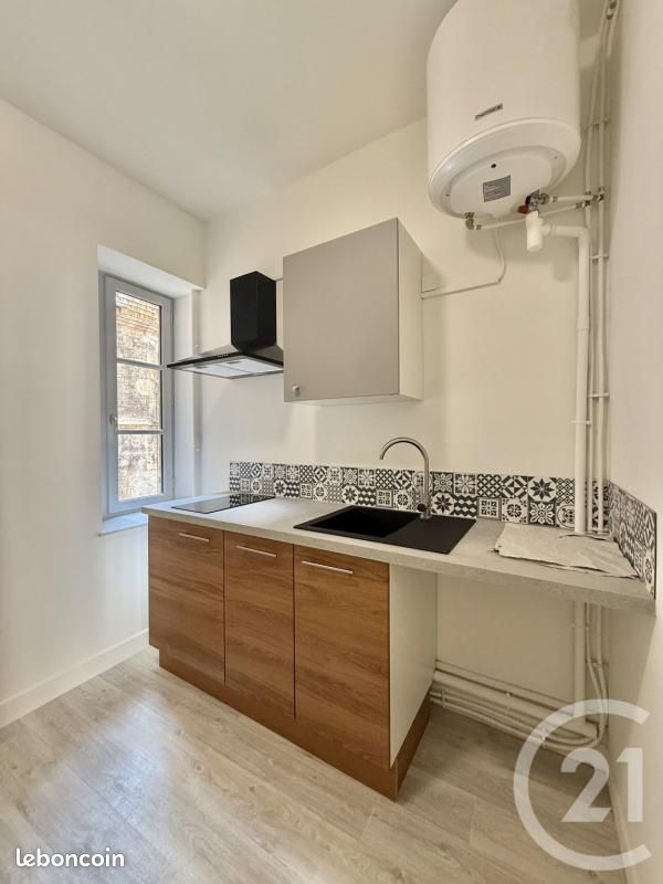Appartement 1 pièce 29 m² · à Moulins · 29 m² · 251 €/mois