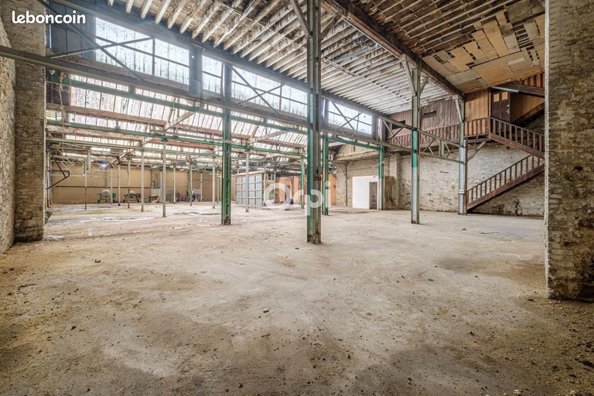 Loft 20 pièces 1 050 m² - Limoges 87000 (image principale 1)