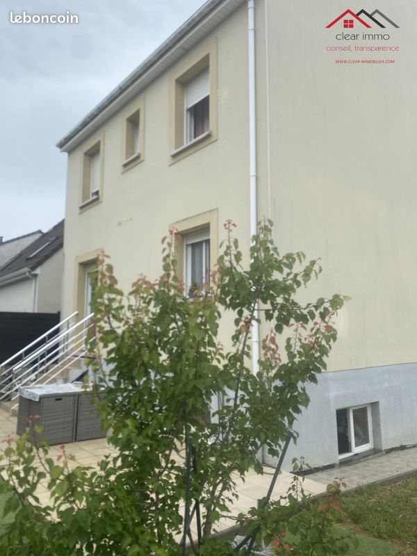 Maison 6 pièces 102 m² · à Sainte-Marie-aux-Chênes · 102 m² · 297 000 €