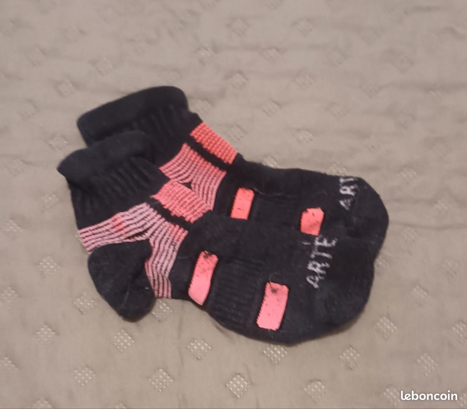 Vends chaussettes T42 neuves et usagees (image 5)