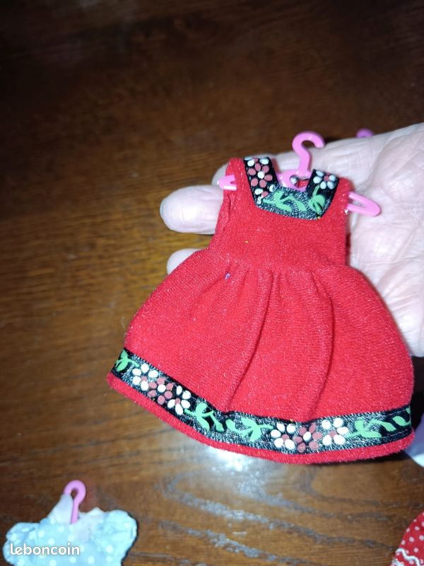 6 robes poupée Martine (image 4)