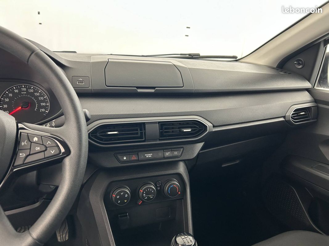 DACIA Sandero ECO-G 100 Essential (image 12)