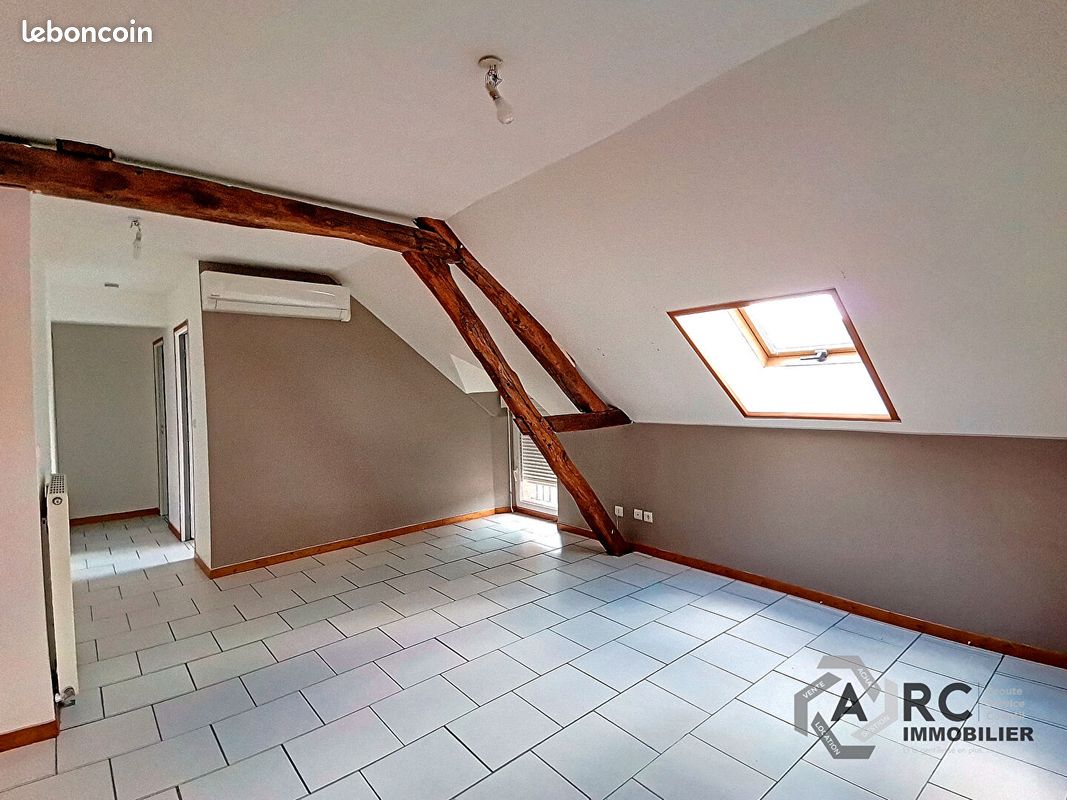 Appartement 3 pièces 60 m² · à Vitry-aux-Loges · 60 m² · 617 €/mois