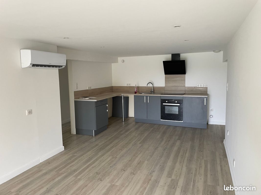 Immeuble 7 pièces 147 m² · à Saint-Astier · 147 m² · 155 000 €