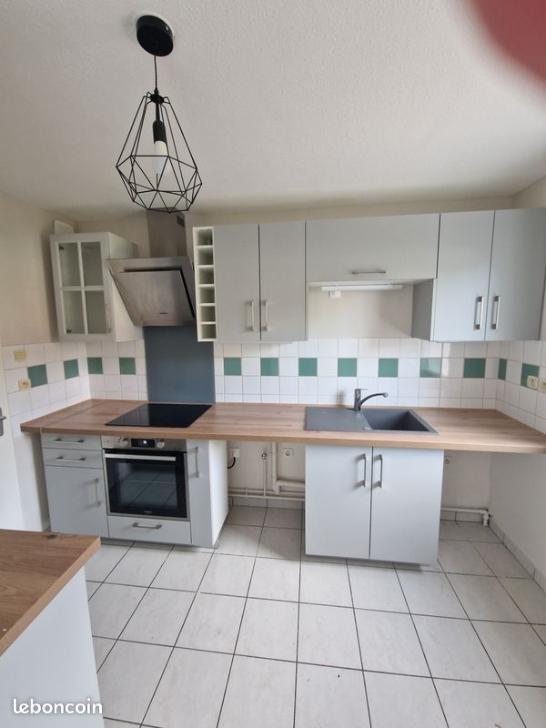 Maison 4 pièces 81 m² · à Issoudun · 81 m² · 740 €