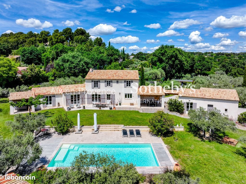 Maison 8 pièces 230 m² · à Aix-en-Provence · 230 m² · 2 198 000 €