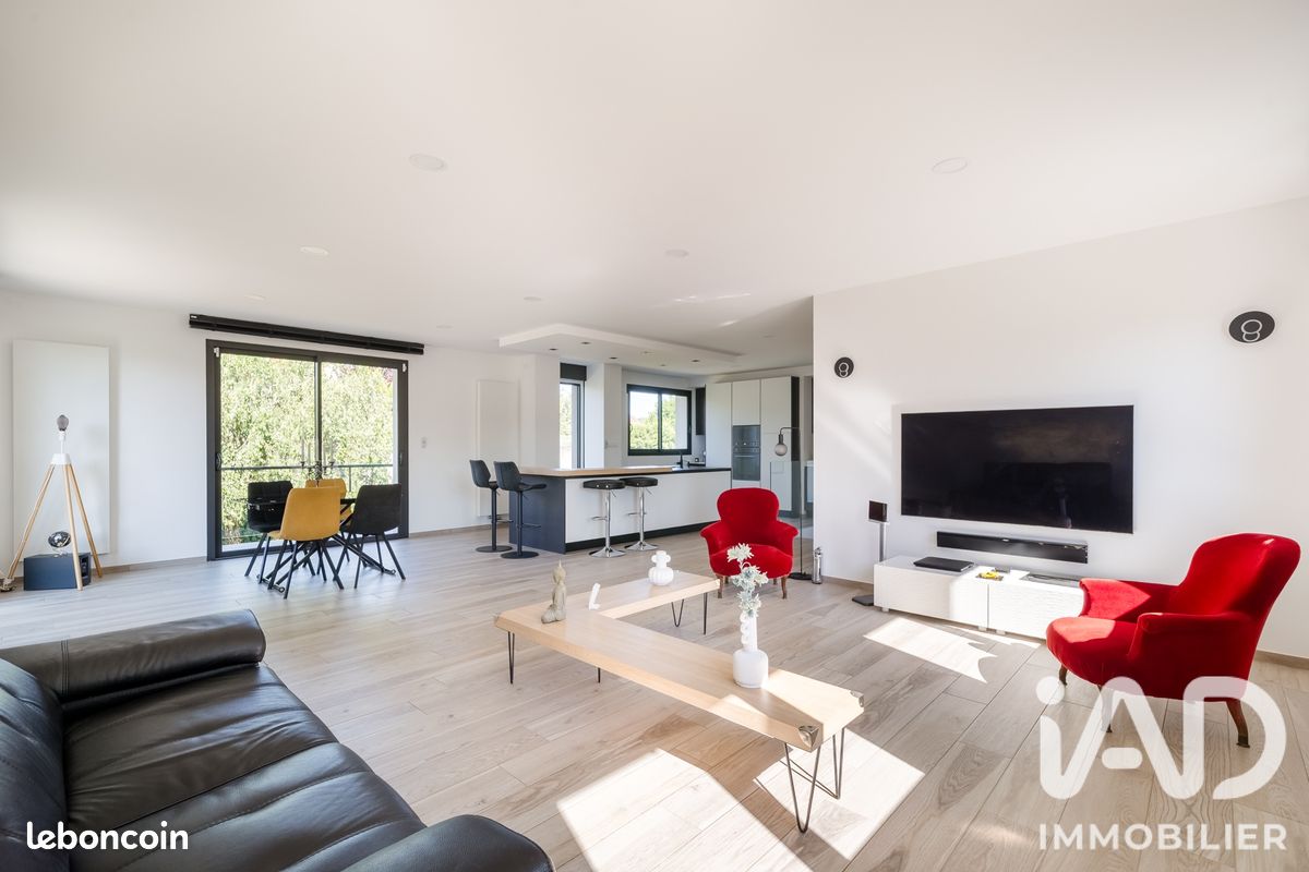 Maison 4 pièces 147 m² · à Communay · 147 m² · 459 000 €