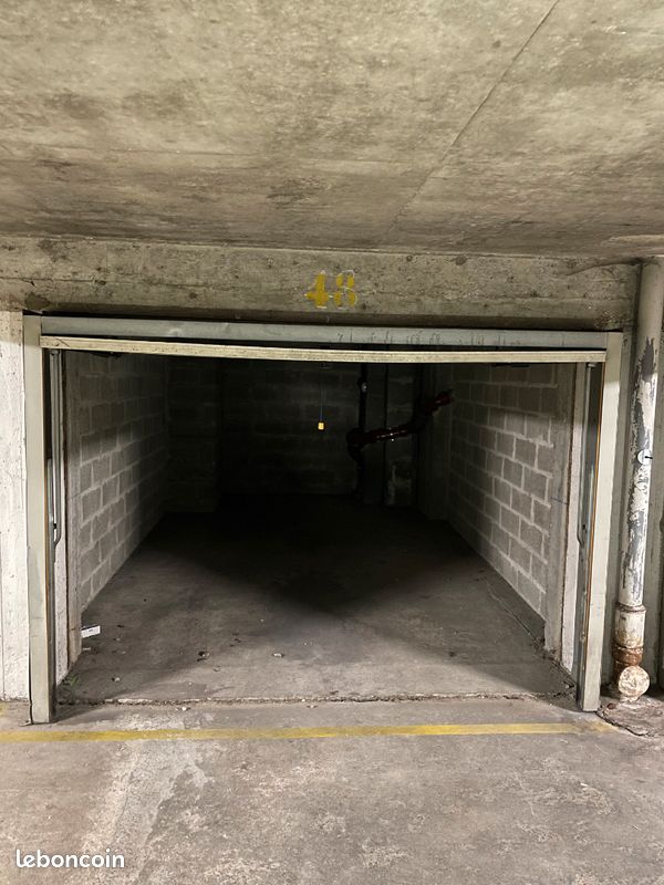 Parking/box SAINT GERMAIN EN LAYE · à Saint-Germain-en-Laye · 118 €/mois