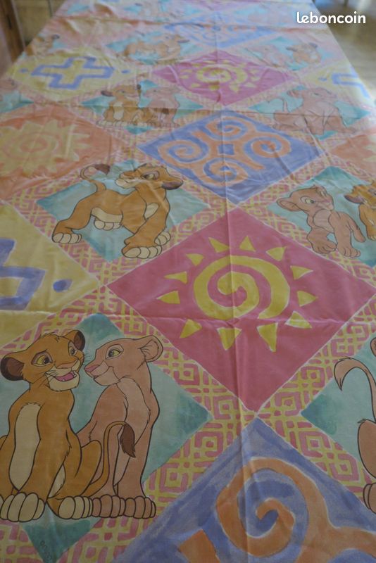 Parure drap +housse de couette + 2 taies Le roi Lion (image 2)