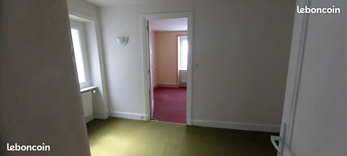 Maison 6 pièces 100 m² · à Rozier-en-Donzy · 100 m² · 70 000 €